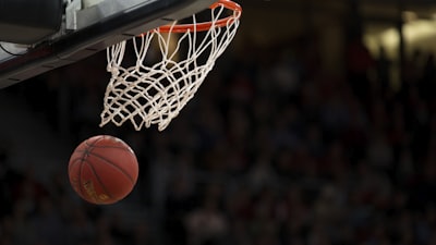 NBA比赛第四节关键球回放
